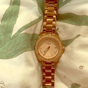 Rose gold fossil watch